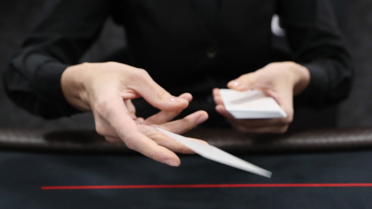 Cara Bermain Heads Up Poker: Strategy & Tips