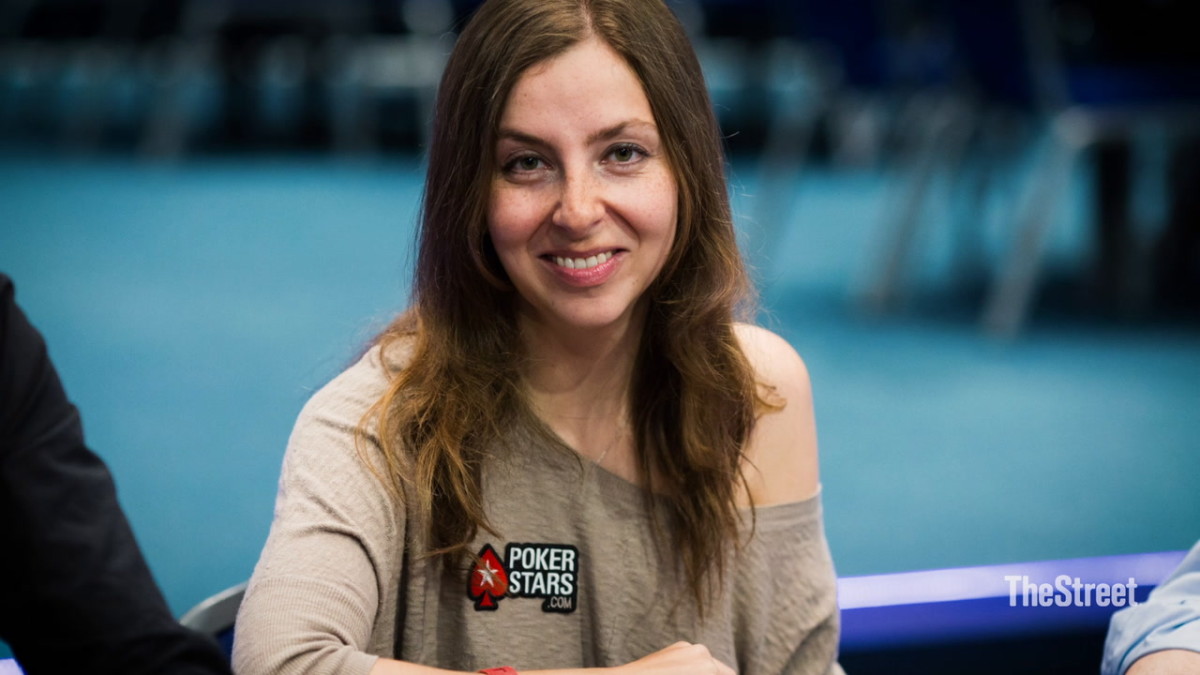 Olahraga Uang: Apa yang Diajarkan Poker Penulis Maria Konnikova Tentang Kehidupan, Keberuntungan, Menang dan Kehilangan