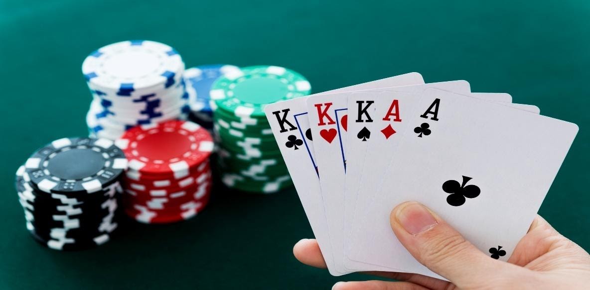 Cara Menjadi Lebih Baik dalam Bermain Poker - Oracle Globe