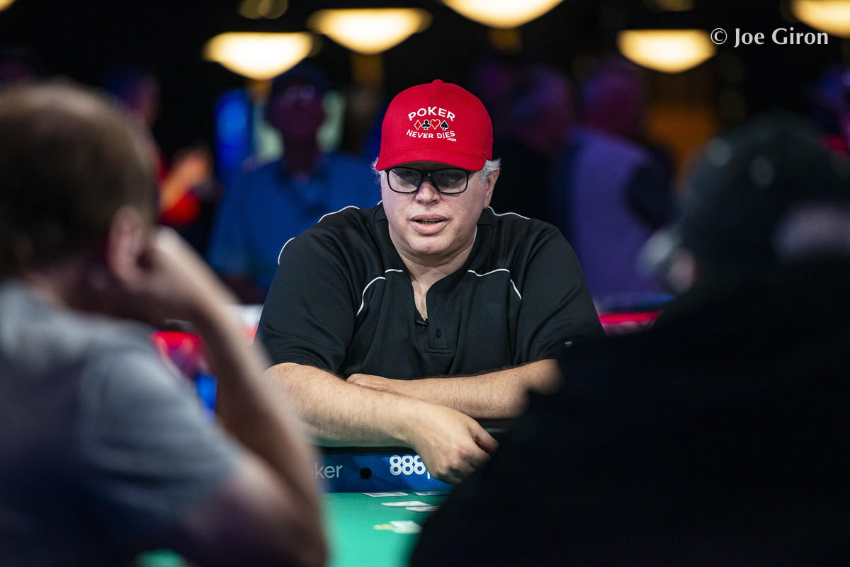Pemain Vegas Poker Robert Grey Dikabarkan Meninggal karena COVID-19
