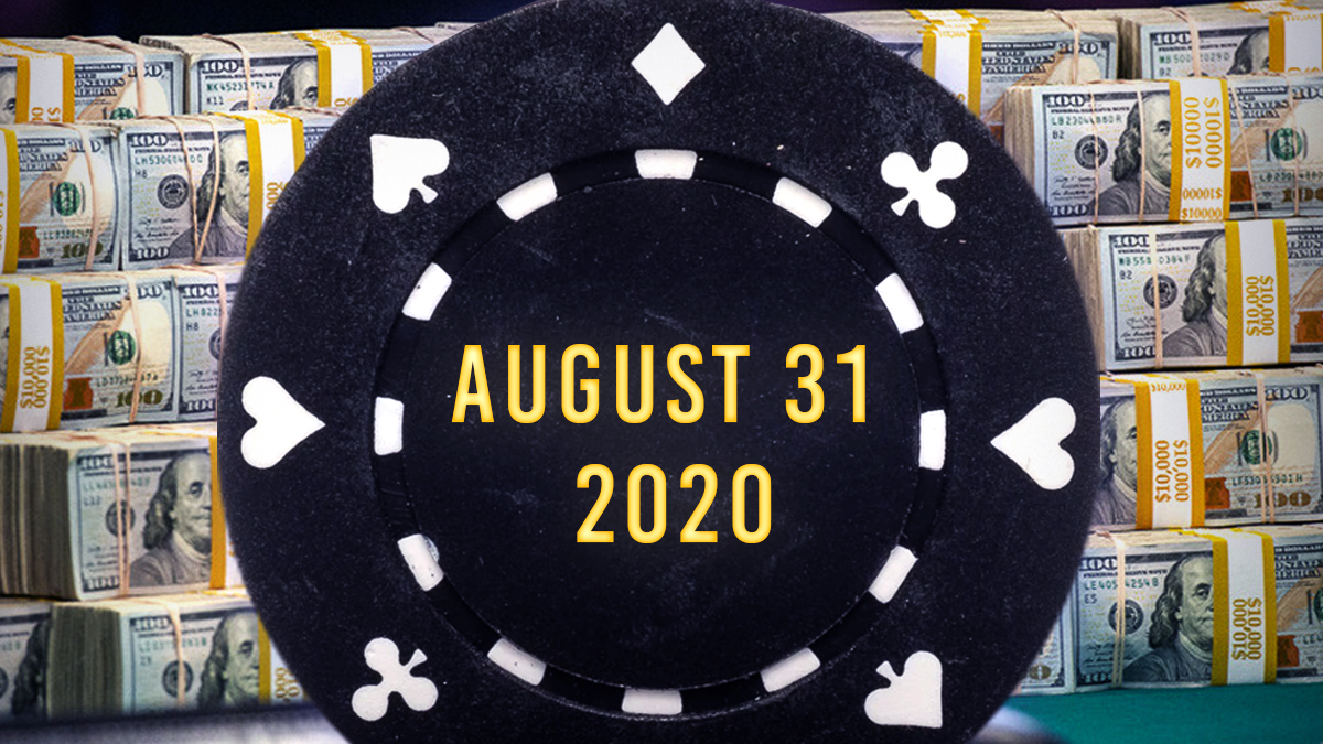 31 Agustus 2020 Teks di Chip Poker Hitam Dengan Latar Belakang Uang