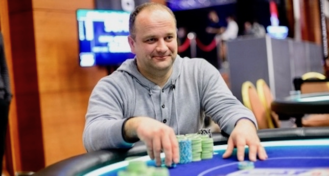 Vladas Burneikis Menangkan Seri Dunia Poker Online Seri Deepstack Poker $ 500