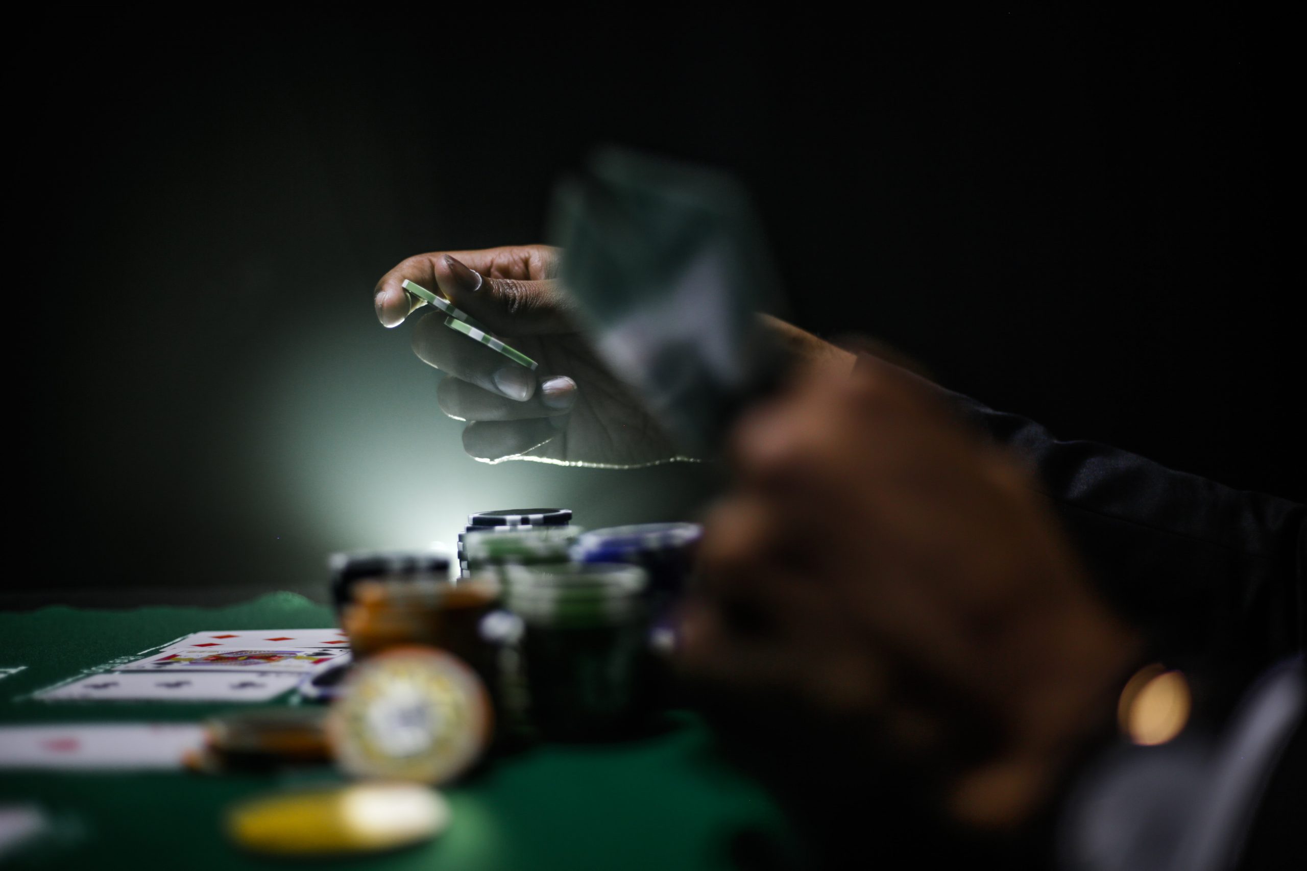 Polisi keuangan Austria menutup ruang poker ilegal
