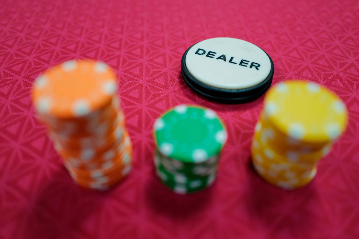 Tuduhan Poker Cheat Mike Postle Mengajukan Gugatan Pencemaran Nama Baik $ 330 juta
