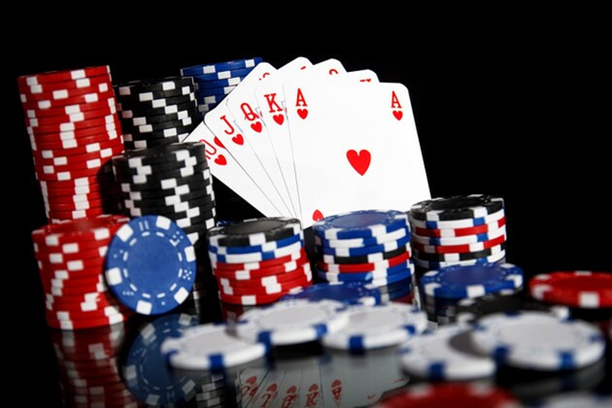 AC Poker Player Ternyata Tidak Tahu Tentang Chirping Smoke Detector