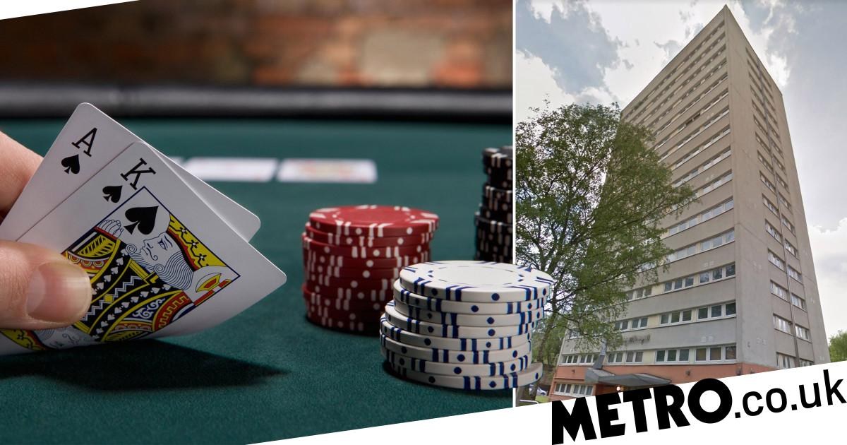 Pesta poker Birmingham dibobol oleh polisi karena melanggar aturan penguncian