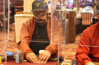 Johnny Oshana dari Cali Menangkap MSPT Poker Bowl V Setelah Kesepakatan Empat Arah