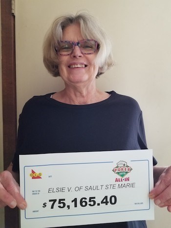 Nenek Sault memenangkan $ 75K dengan lotre poker