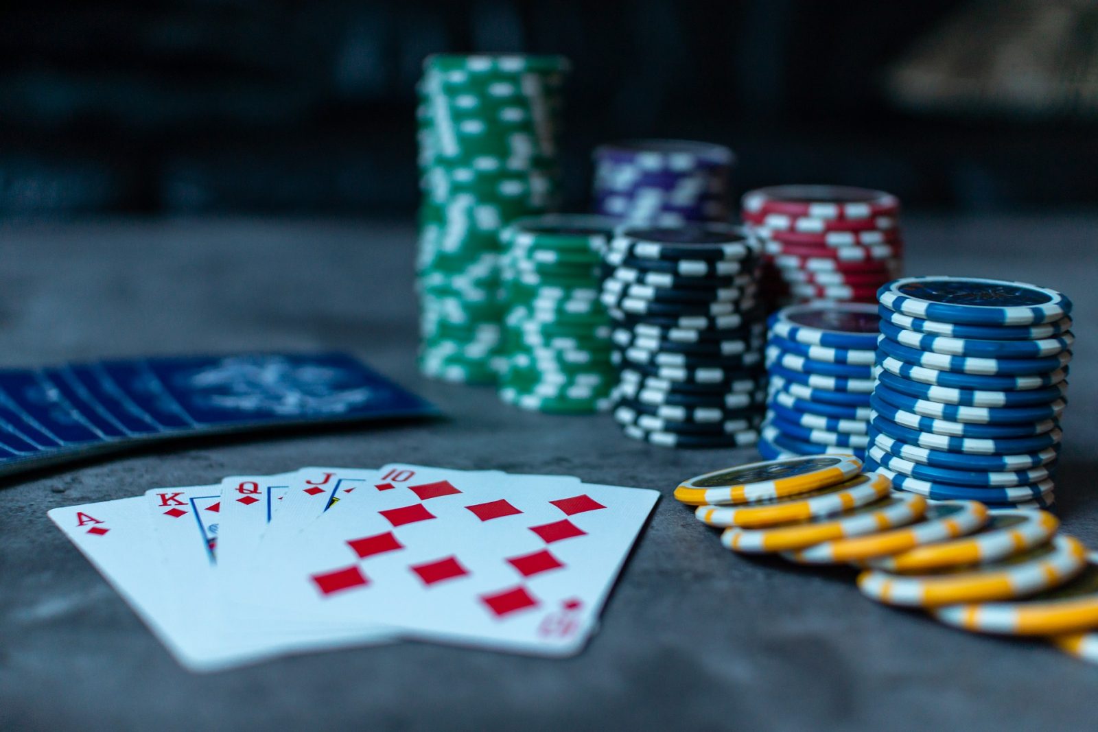 Poker chips - image by Markus Schwedt from Pixabay