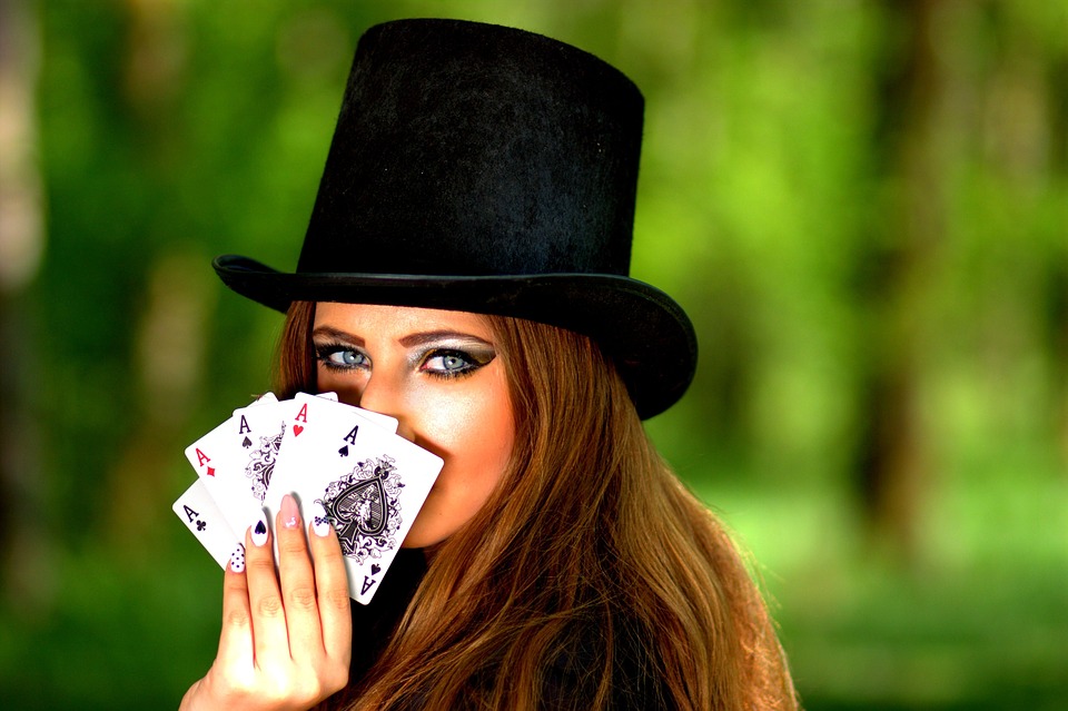 Strategi Menang untuk Meningkatkan Peluang Anda Menang Poker
