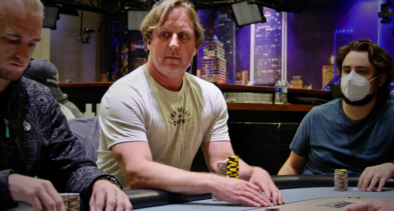 Dustin Holladay Memimpin Tur Poker Pemain Kartu bestbet Jacksonville Main Event Meja Final