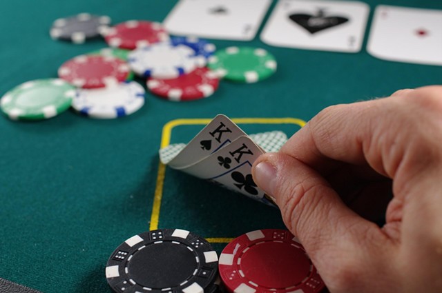 Prinsip poker | opini | Charlotte Loafing Kreatif Creative