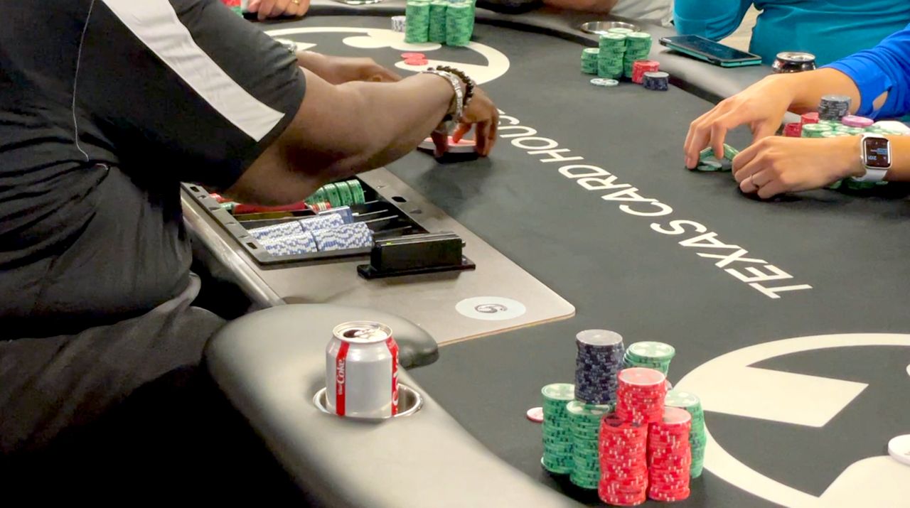 Bagaimana kamar poker beroperasi secara legal dengan 'area abu-abu'