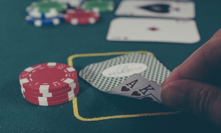 Topeng kembali, poker dalam perjalanan di kasino Springfield – Berita Boston, Cuaca, Olahraga